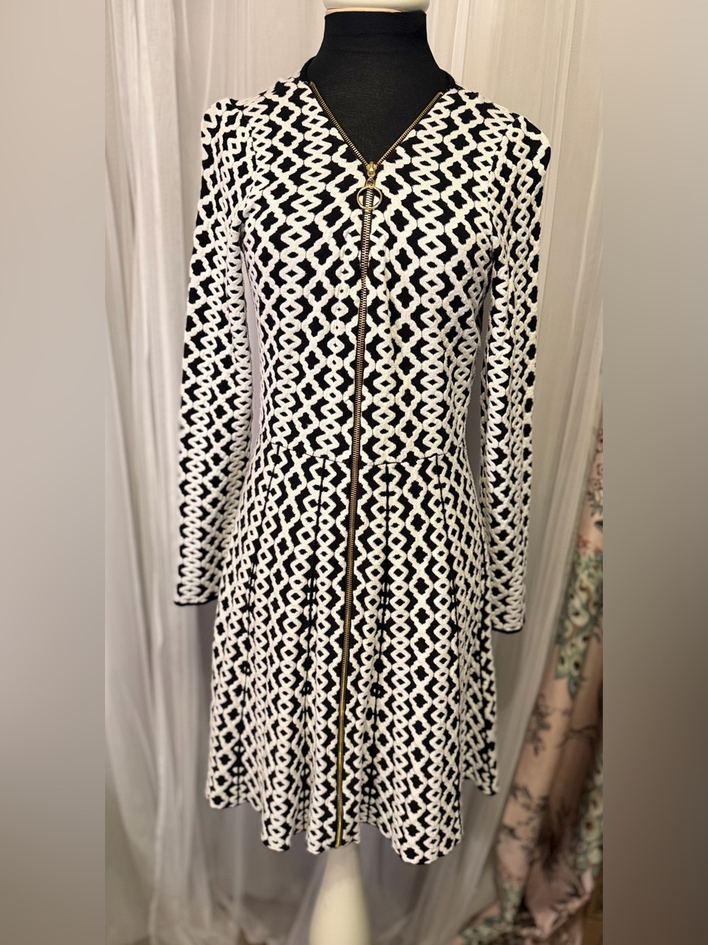 INC International Concepts Black and White Geometric Zip-Front Long Sleeve Dress